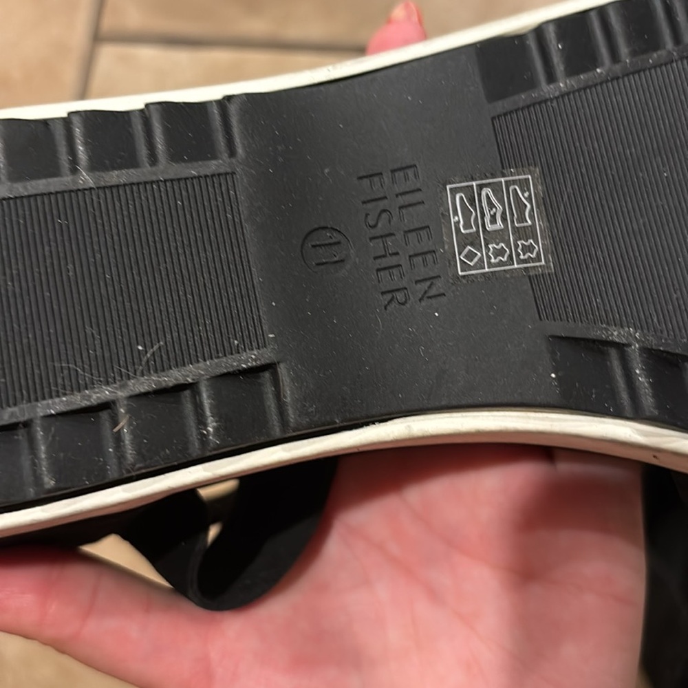 Eileen Fisher Black Suede Cross Strap Sandal - Picture 7 of 7